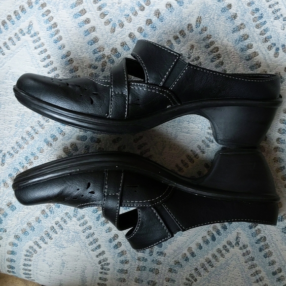 Easy Street Comfort Wave Columbus Perforated Cut Out Shoes 8M Black - Picture 16 of 16